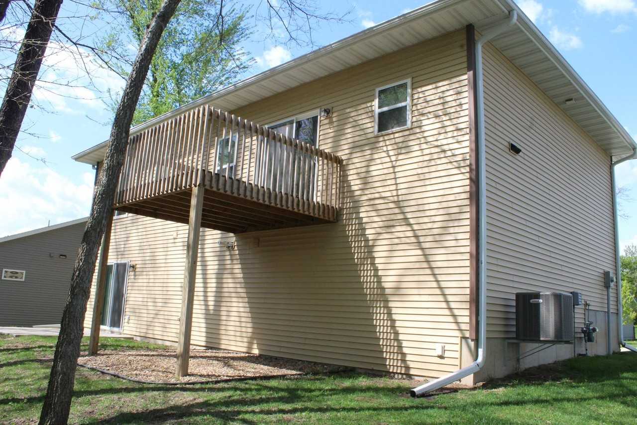 1152 Manitou Trl - Photo 2 of 18