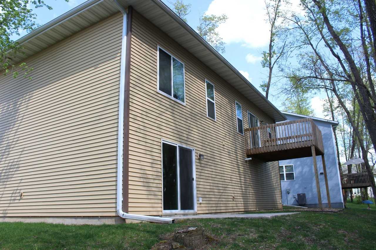 1152 Manitou Trl - Photo 3 of 18