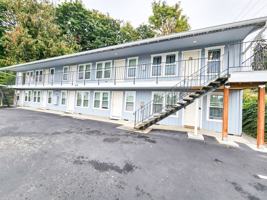 featured image of 105 N Macleod Ave