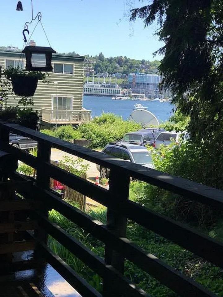 Lakeview Apartments - Photo 3 of 11