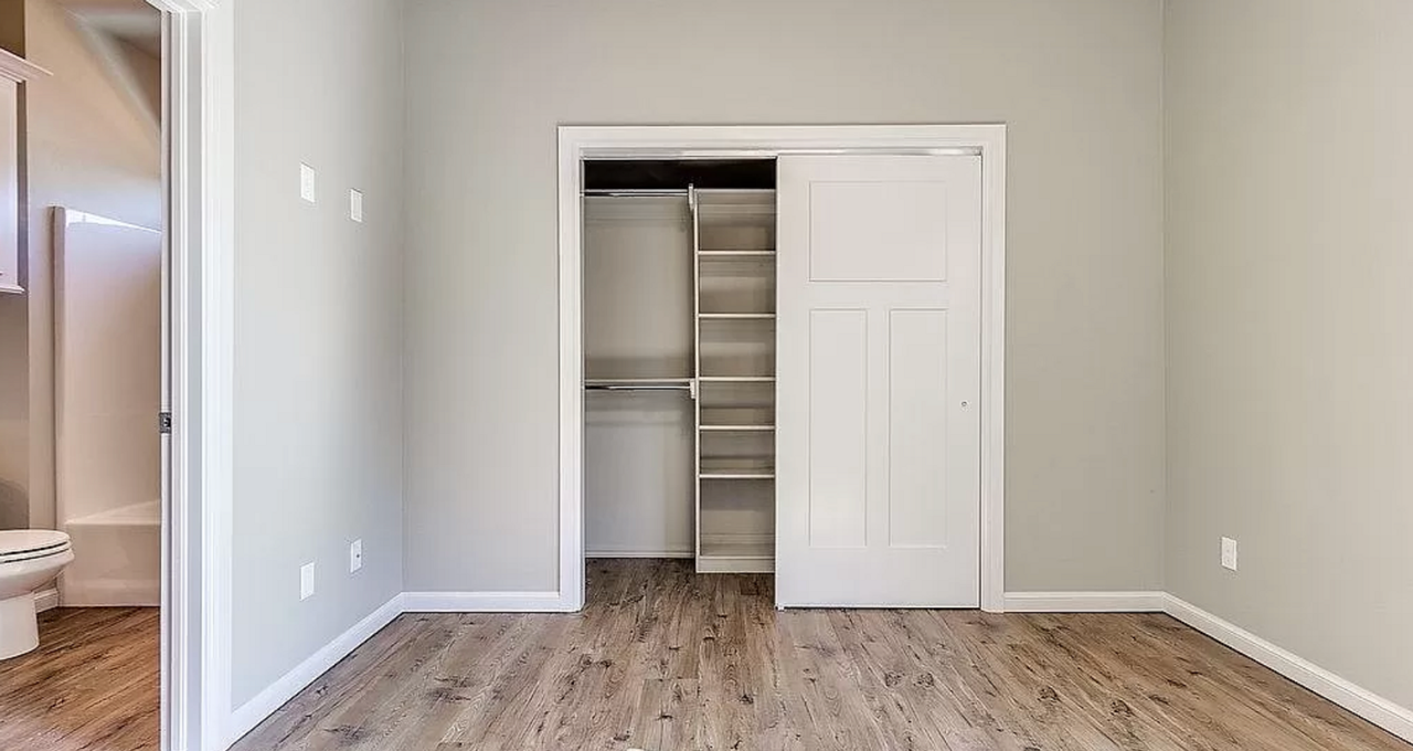 29 E Hurd St - Photo 7 of 10