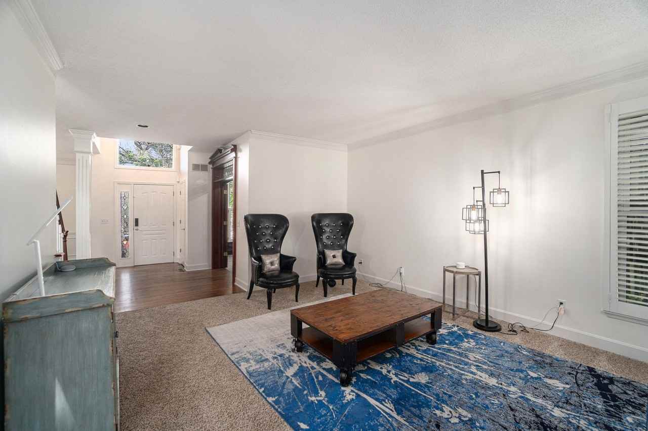 13102 Grandview St - Photo 3 of 42