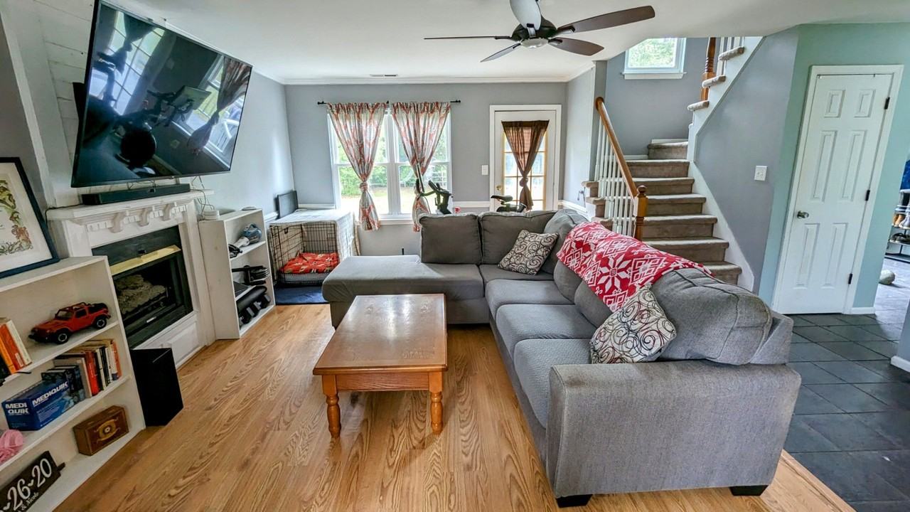 130 Kingsway - Photo 2 of 11