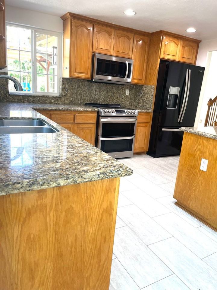 2606 Mabury Sq - Photo 2 of 21