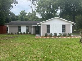 2351 Ne 40th St - Photo 1 of 1
