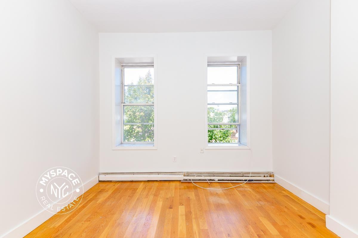 828 Halsey St #1B - Photo 7 of 8