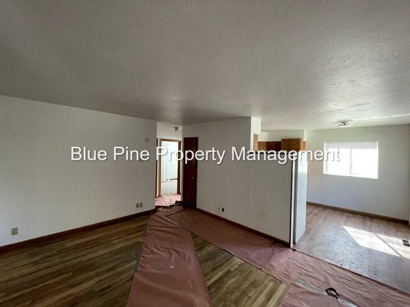 350 S Ridge Ave #7 - Photo 2 of 6