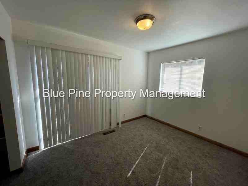 350 S Ridge Ave #7 - Photo 5 of 6