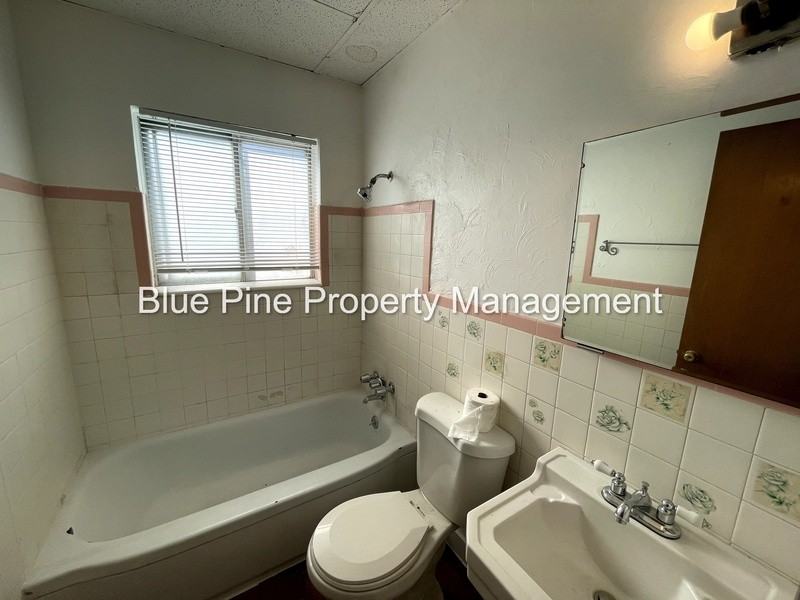 350 S Ridge Ave #7 - Photo 6 of 6