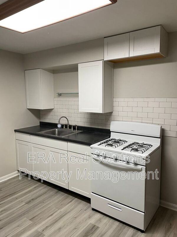 9492 Reading Rd - Photo 2 of 9