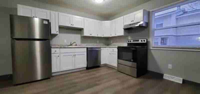991 7th St - Photo 4 of 15