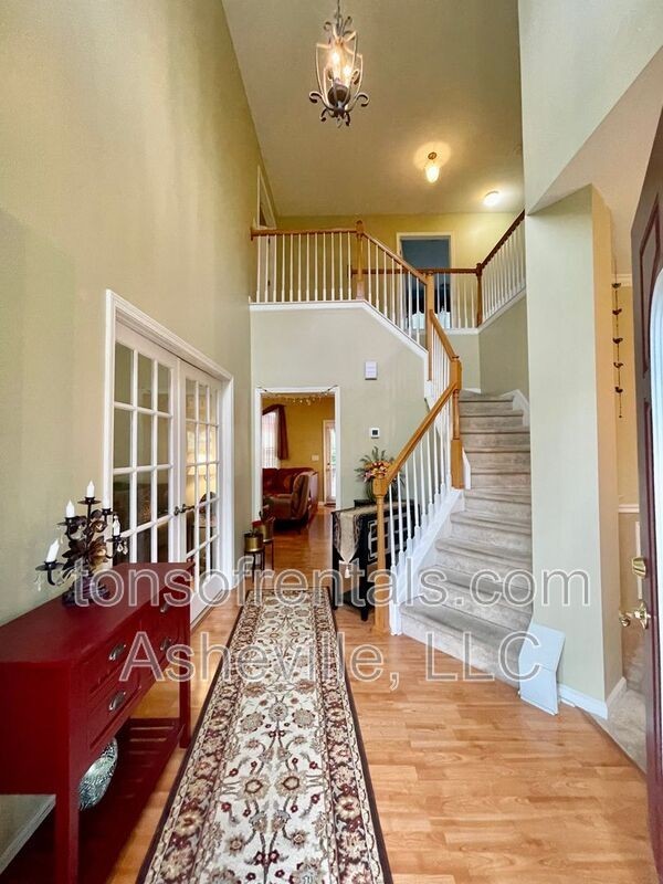 51 Yorktown Cir - Photo 3 of 41