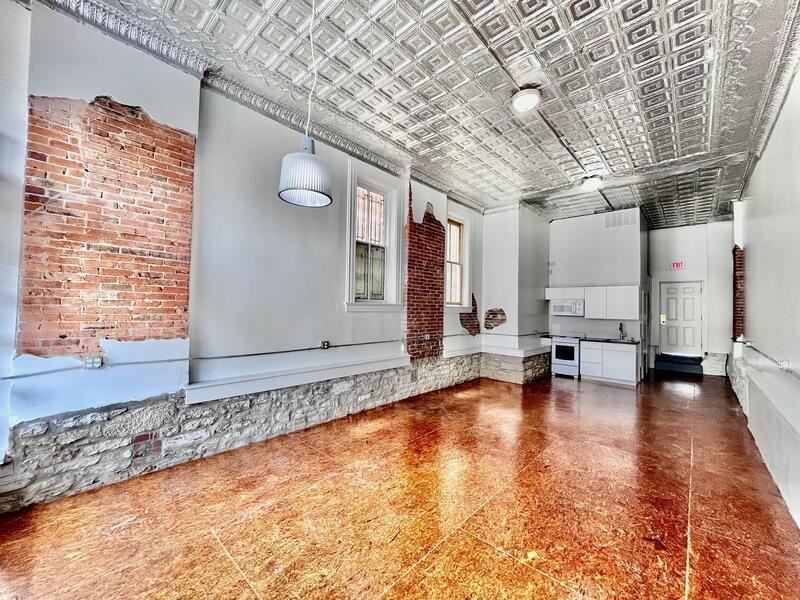 2638 Cherokee St - Photo 3 of 10