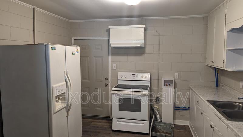 502 Maple Ave - Photo 7 of 11