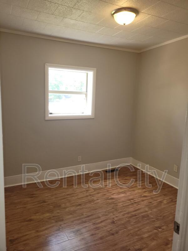 322 Mcknight St - Photo 3 of 13