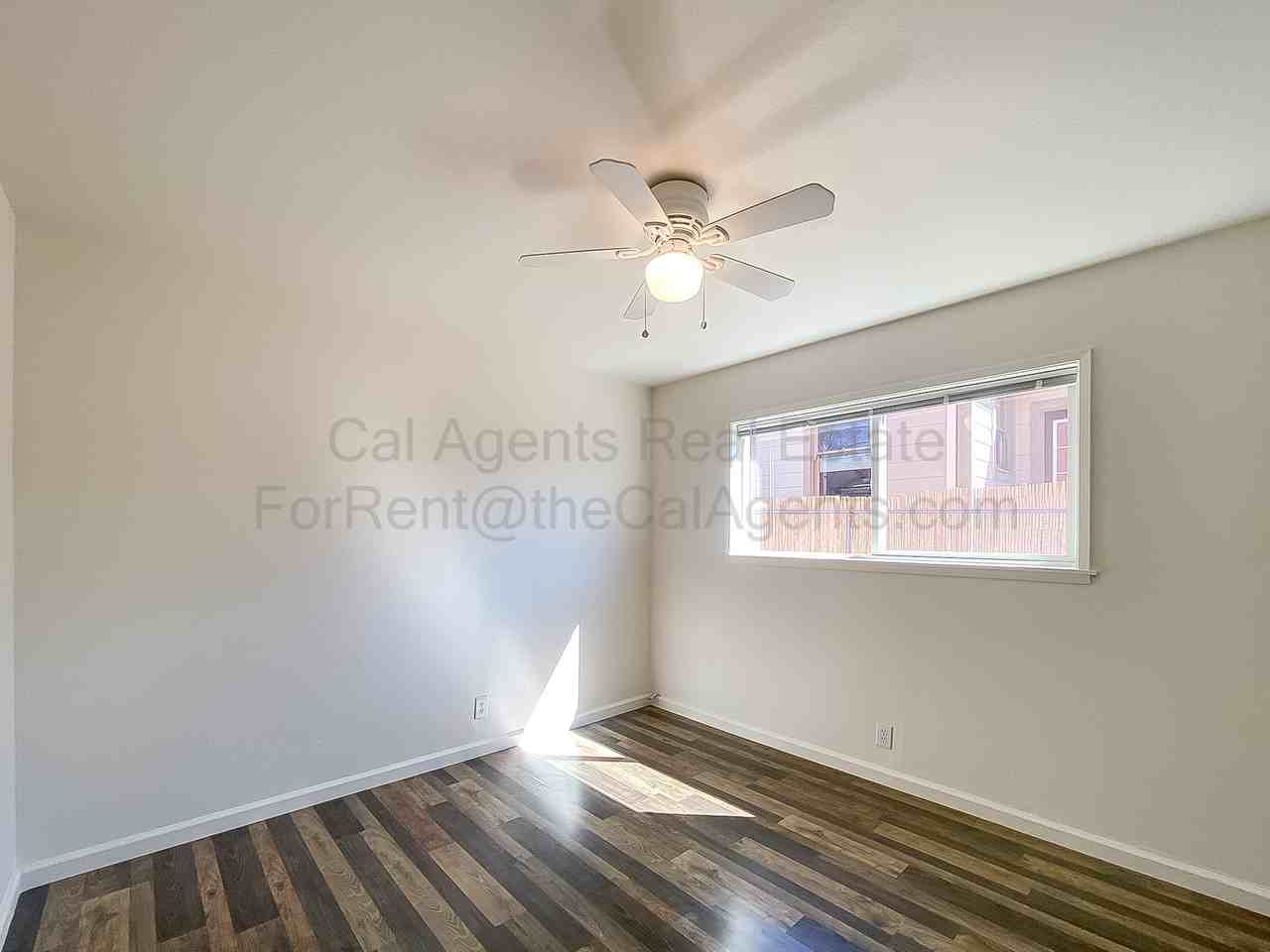 2112 Ninth Street - Photo 4 of 8