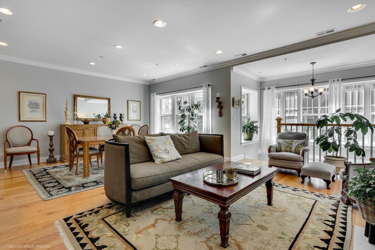 Hinman Ct. 632-40 N (Evanston) - Photo 2 of 19