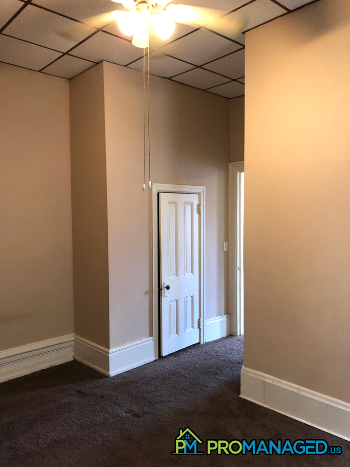 423-425 Radcliffe Street - Photo 2 of 8