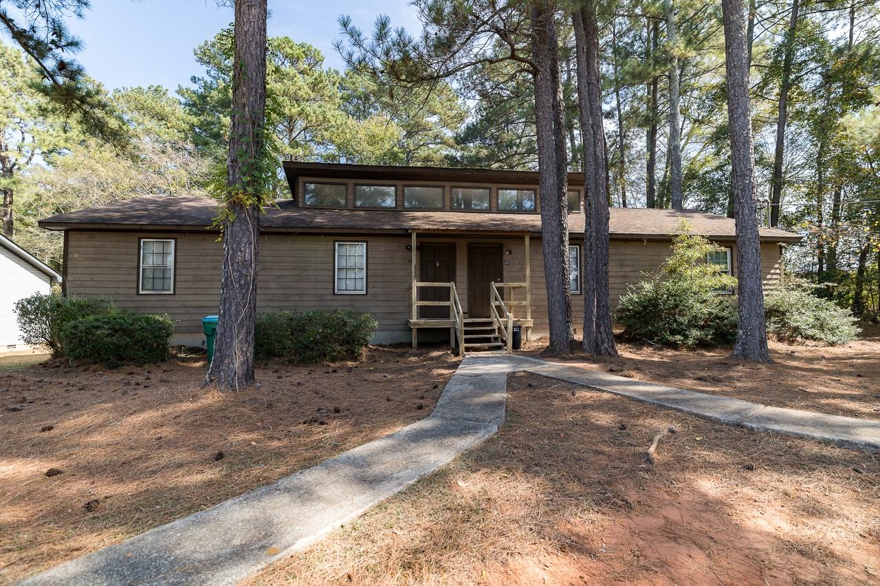 402 Freeman Drive - Photo 4 of 18