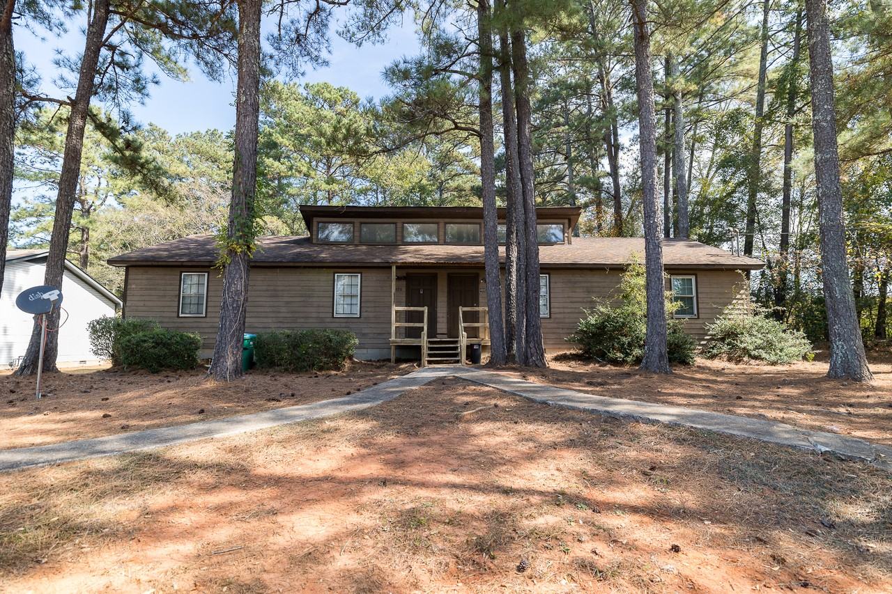 402 Freeman Drive - Photo 5 of 18