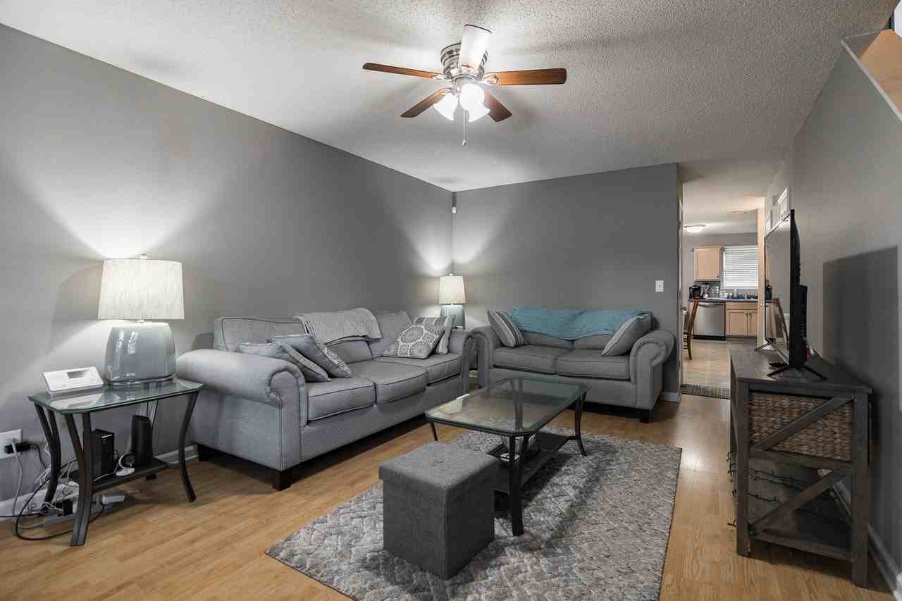 402 Freeman Drive - Photo 6 of 18