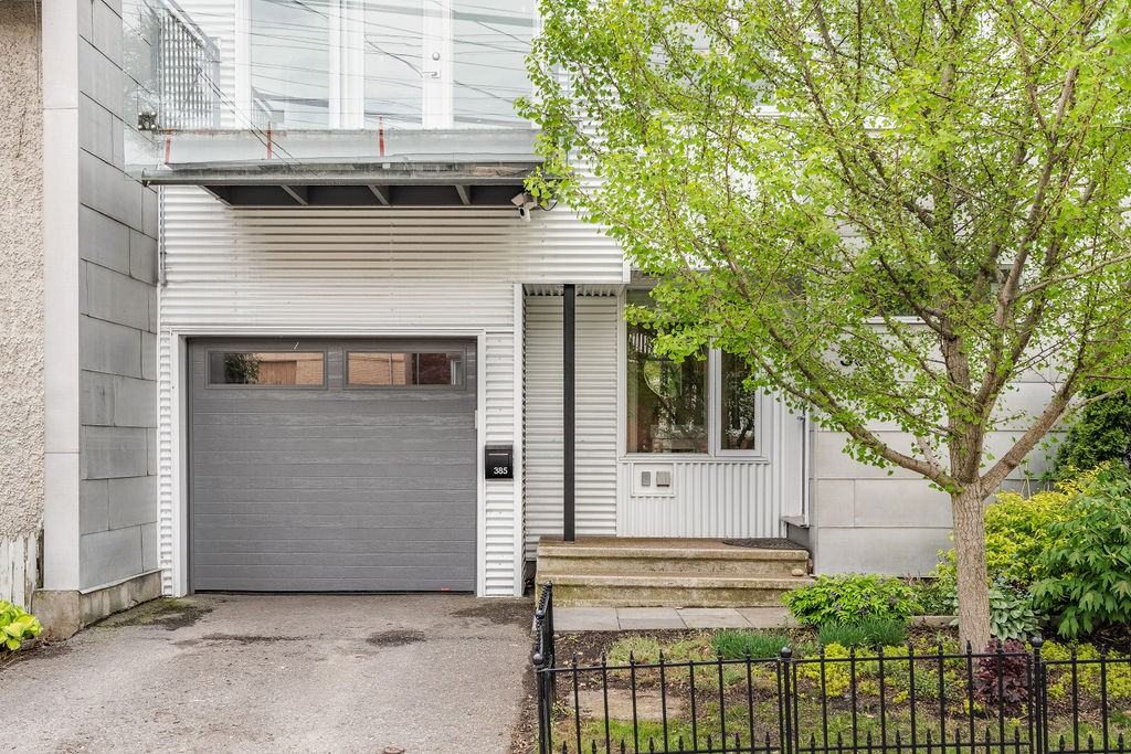 385 MacKay Street - Photo 2 of 38