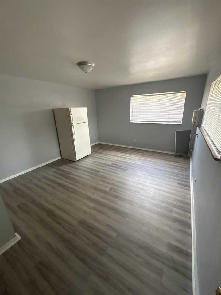 274 East Nottingham Road - Photo 6 of 10