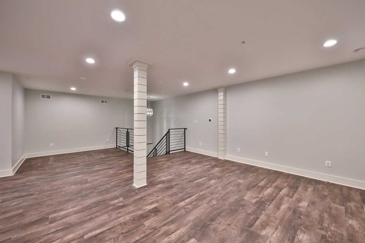 1320-22 N Franklin Street - Photo 2 of 31