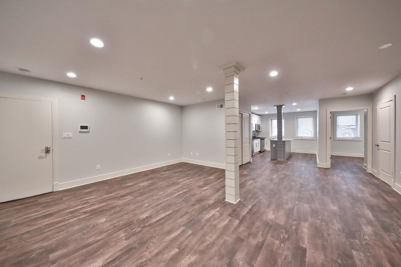 1320-22 N Franklin Street - Photo 4 of 31