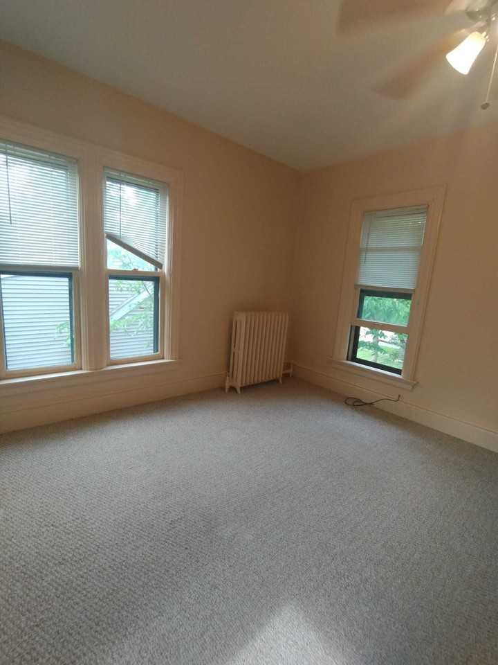 601 Pearl Street - Photo 2 of 11