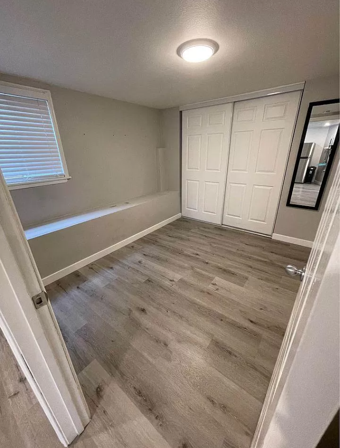 4926 73rd Street - Photo 5 of 10