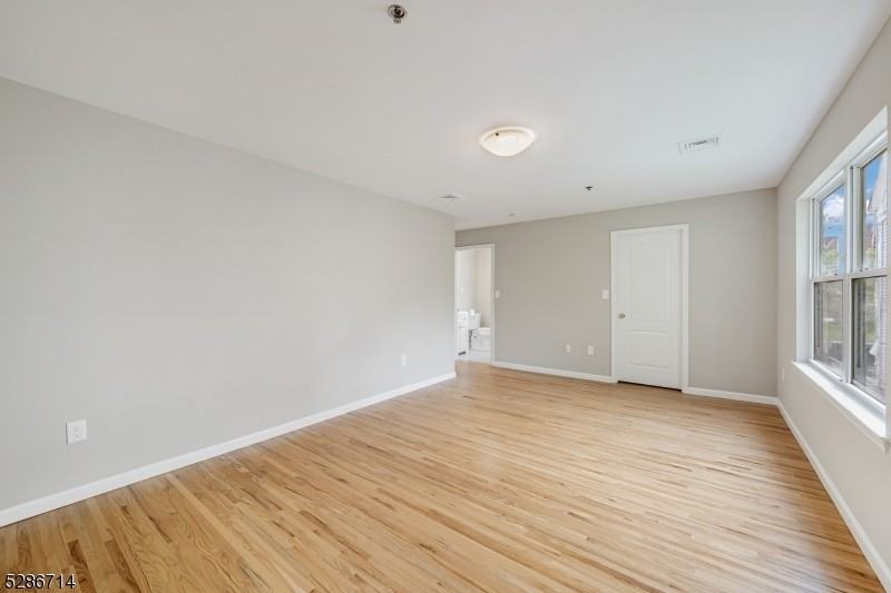 354 7th Avenue West - Photo 7 of 7