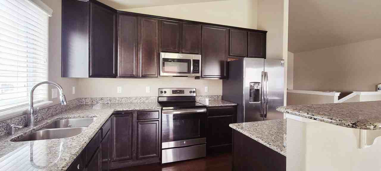 6729 Kearsarge Drive - Photo 6 of 33