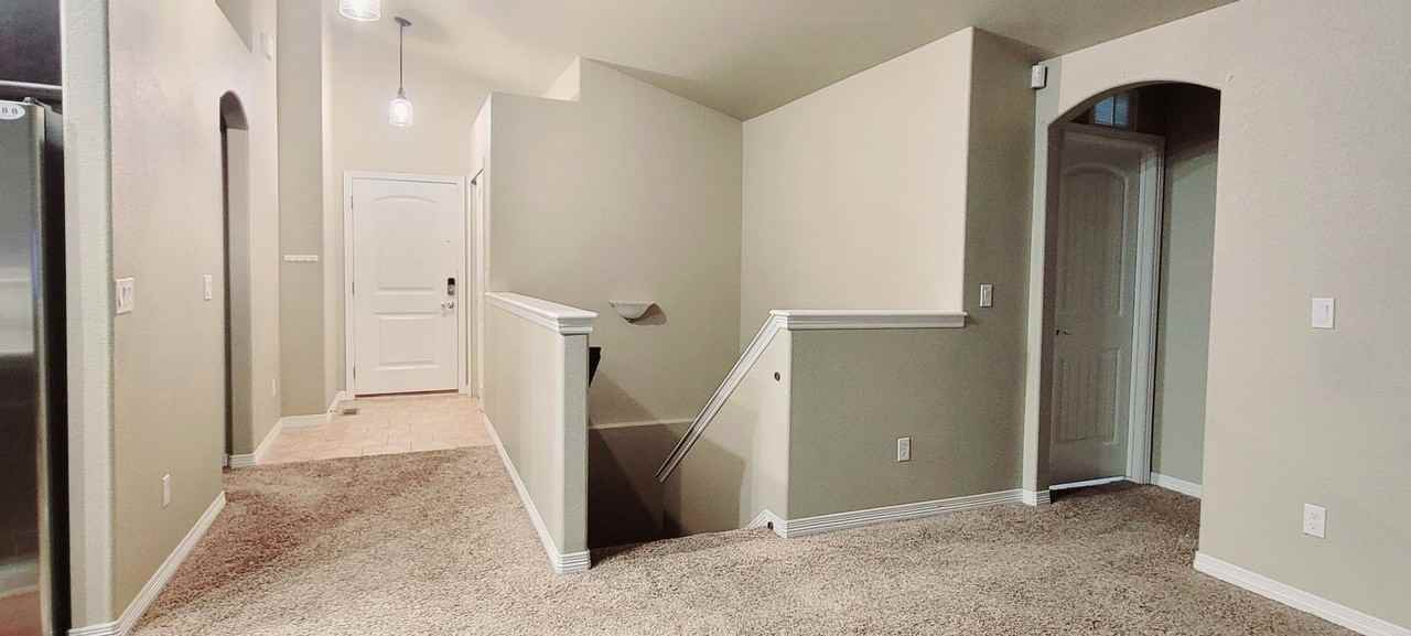 6729 Kearsarge Drive - Photo 7 of 33