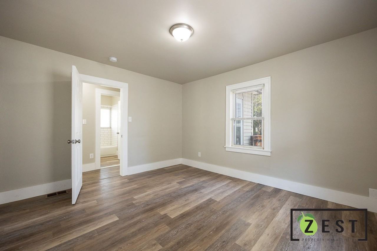 7243 Maxwell Ave - Photo 4 of 20