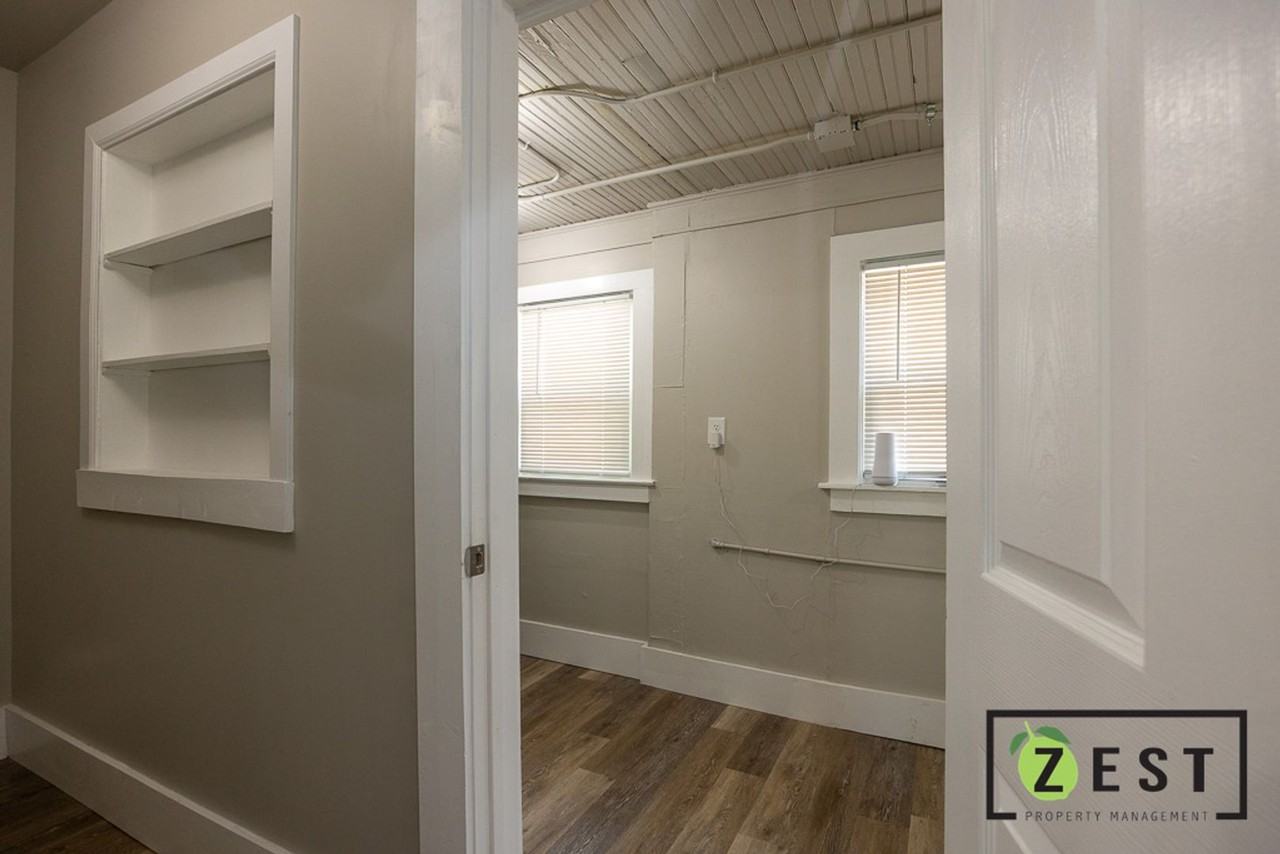 7243 Maxwell Ave - Photo 5 of 20