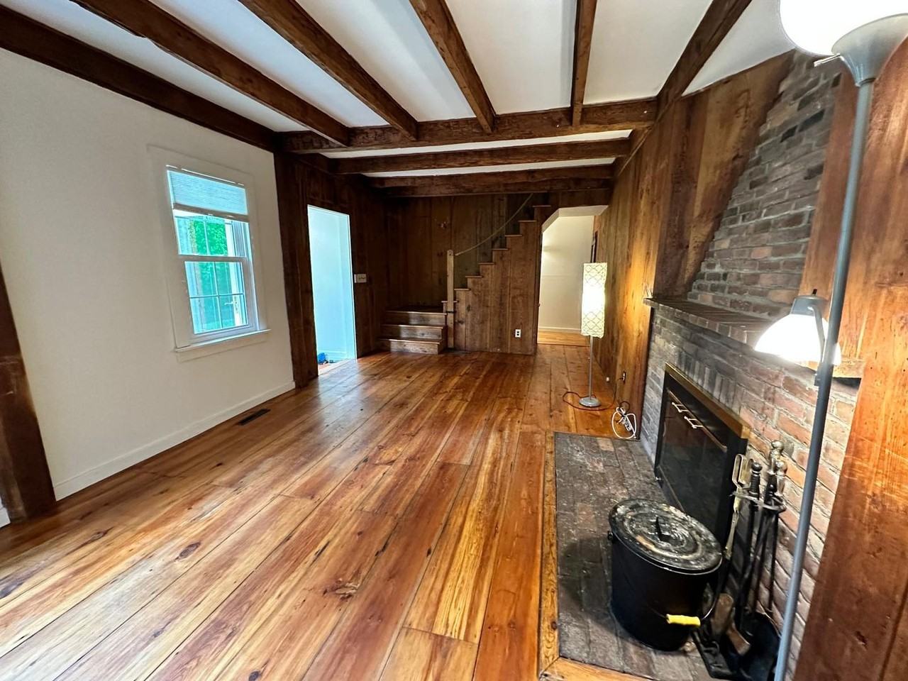 1350 Parker St - Photo 2 of 9