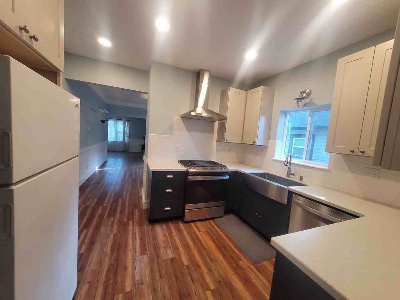 2010 X St - Photo 3 of 19