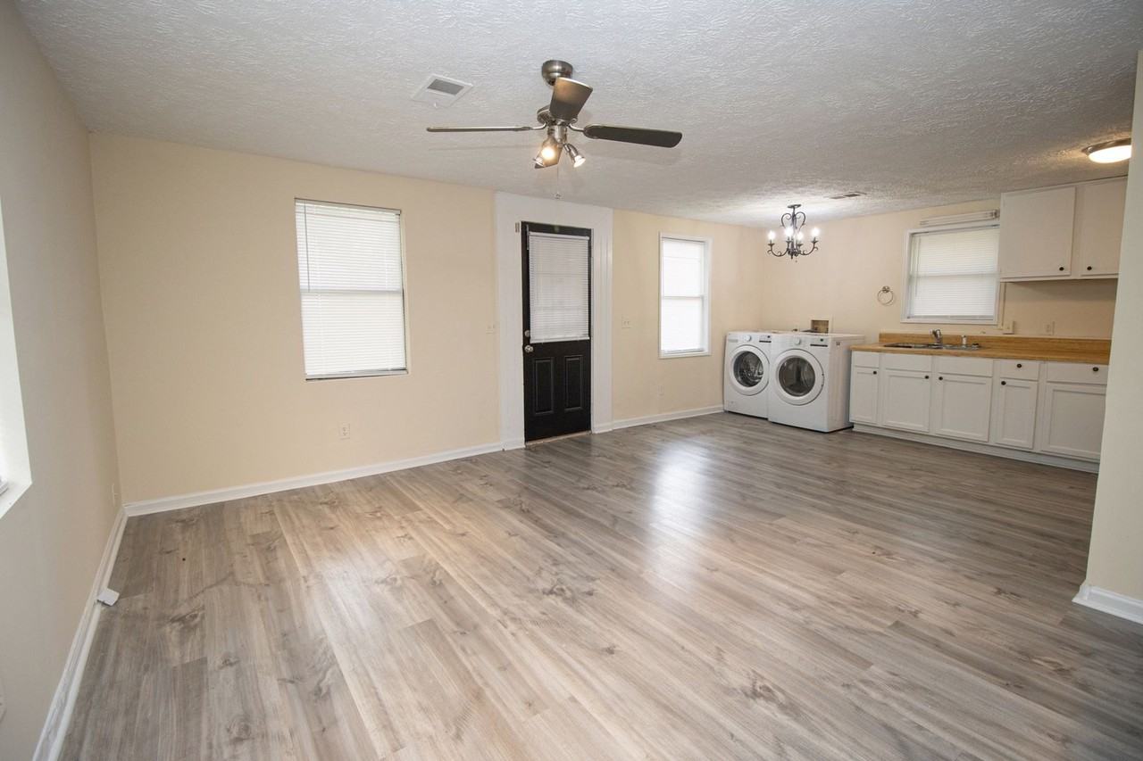 1213 Suber Street - Photo 3 of 8