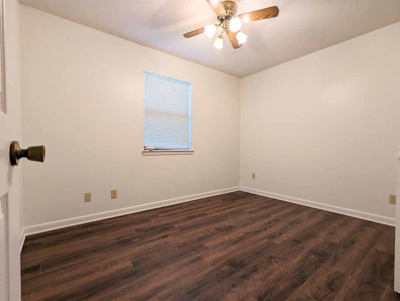 11821 W 7th St - Photo 3 of 12