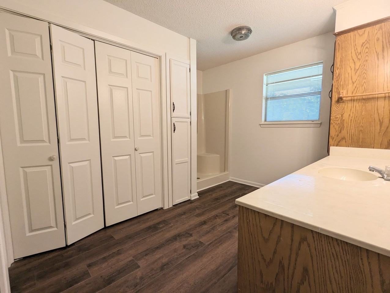 11821 W 7th St - Photo 7 of 12