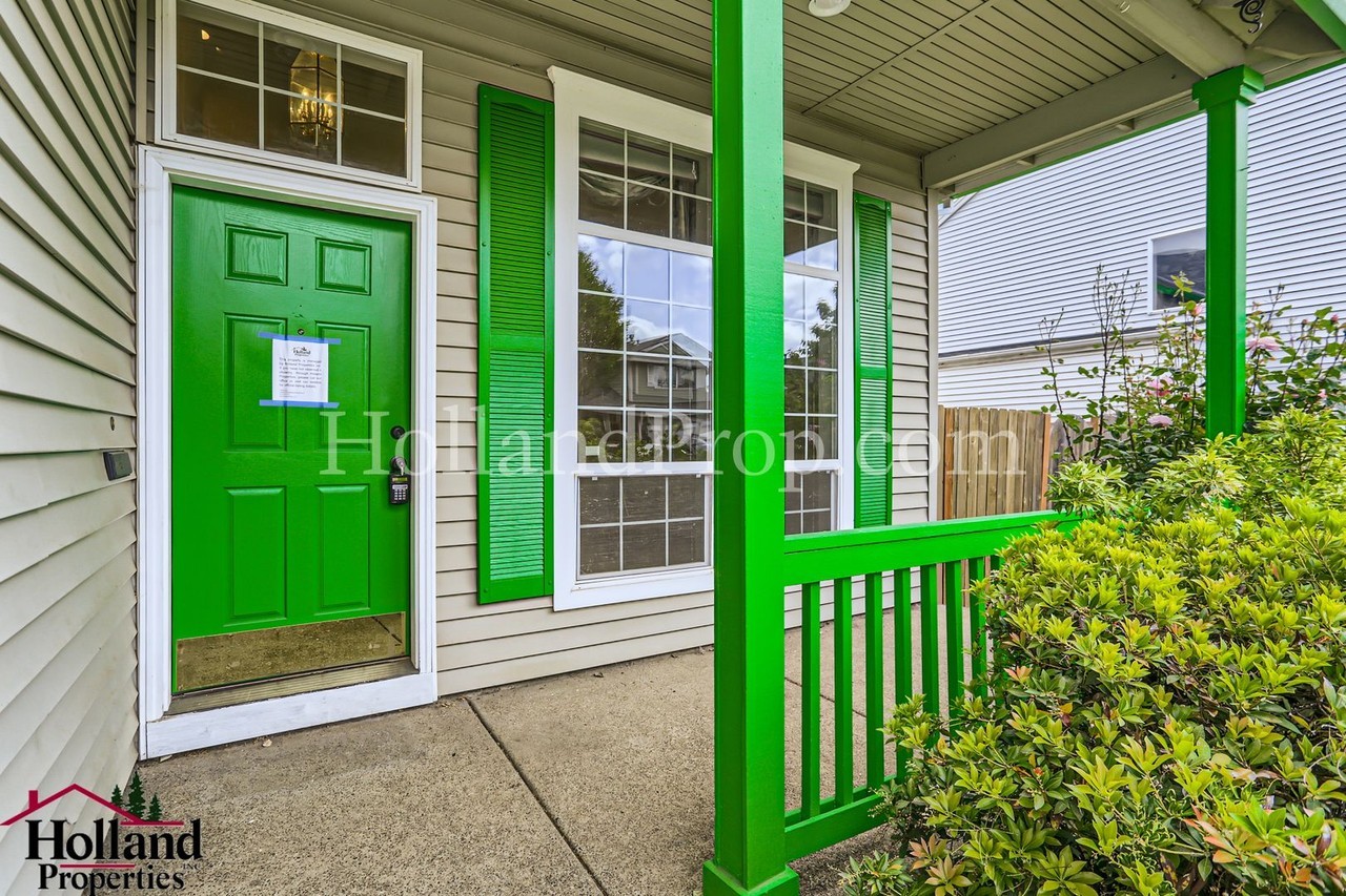 2290 N Irvine St - Photo 3 of 28