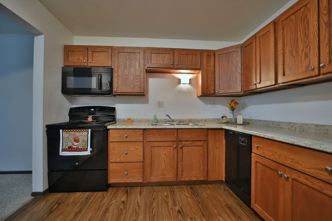 Crestwood Apartment - Photo 2 of 15
