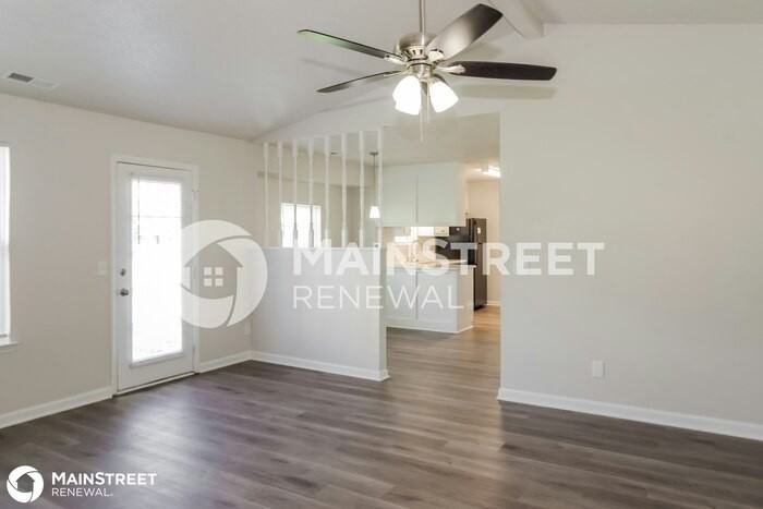 123 Piper Ln - Photo 3 of 16