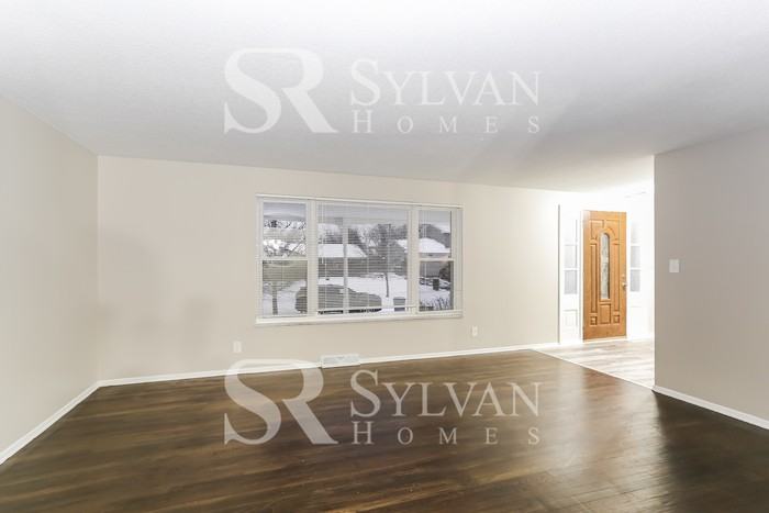 2182 Balmoral Rd - Photo 2 of 15