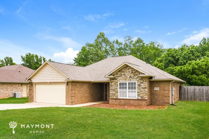 15790 Trey Hughes Dr - Photo 3 of 12