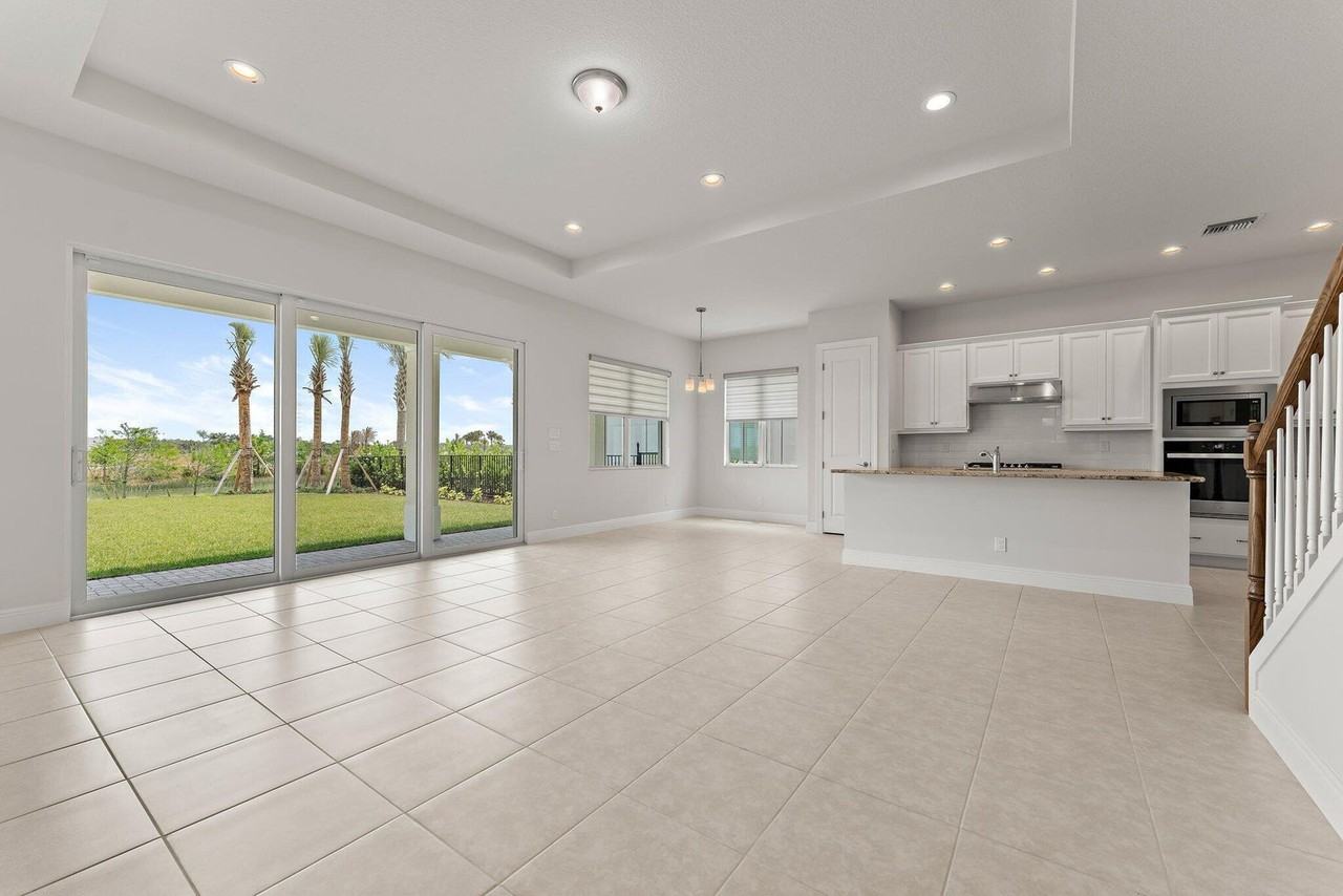 12622 Nautilus Cir #NA - Photo 3 of 25