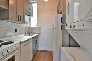 featured image of 209 W 5th Ave #304
