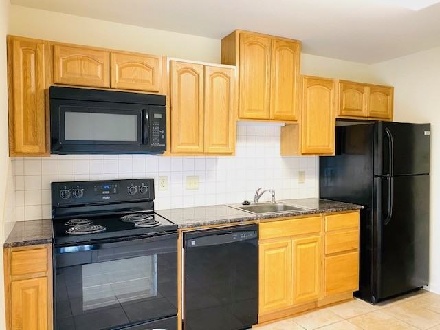 1200 Austin St #B - Photo 3 of 10