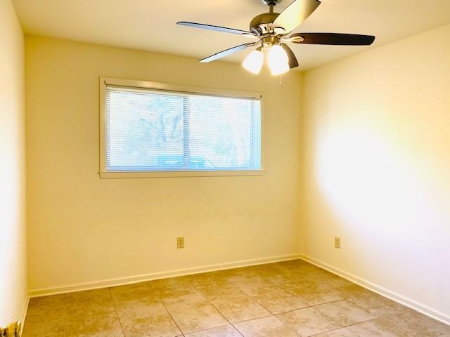 1200 Austin St #B - Photo 6 of 10